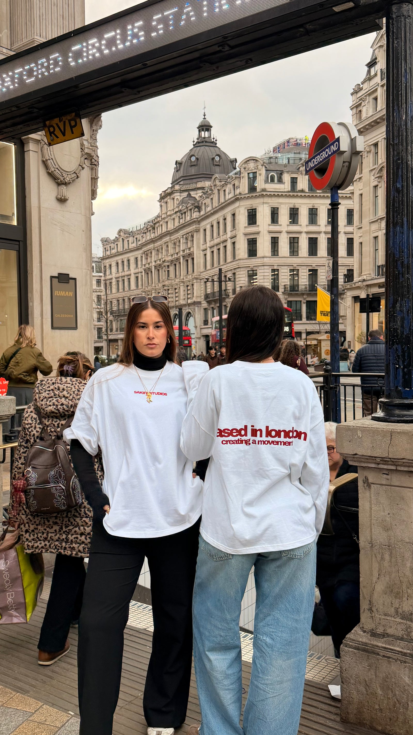 SI A TODO TINDER TEE 2023